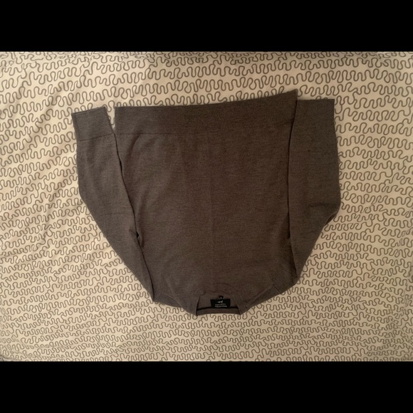 Banana Republic sweaters. No longer fit me but are fantastic. Merino wool - Picture 2 of 6